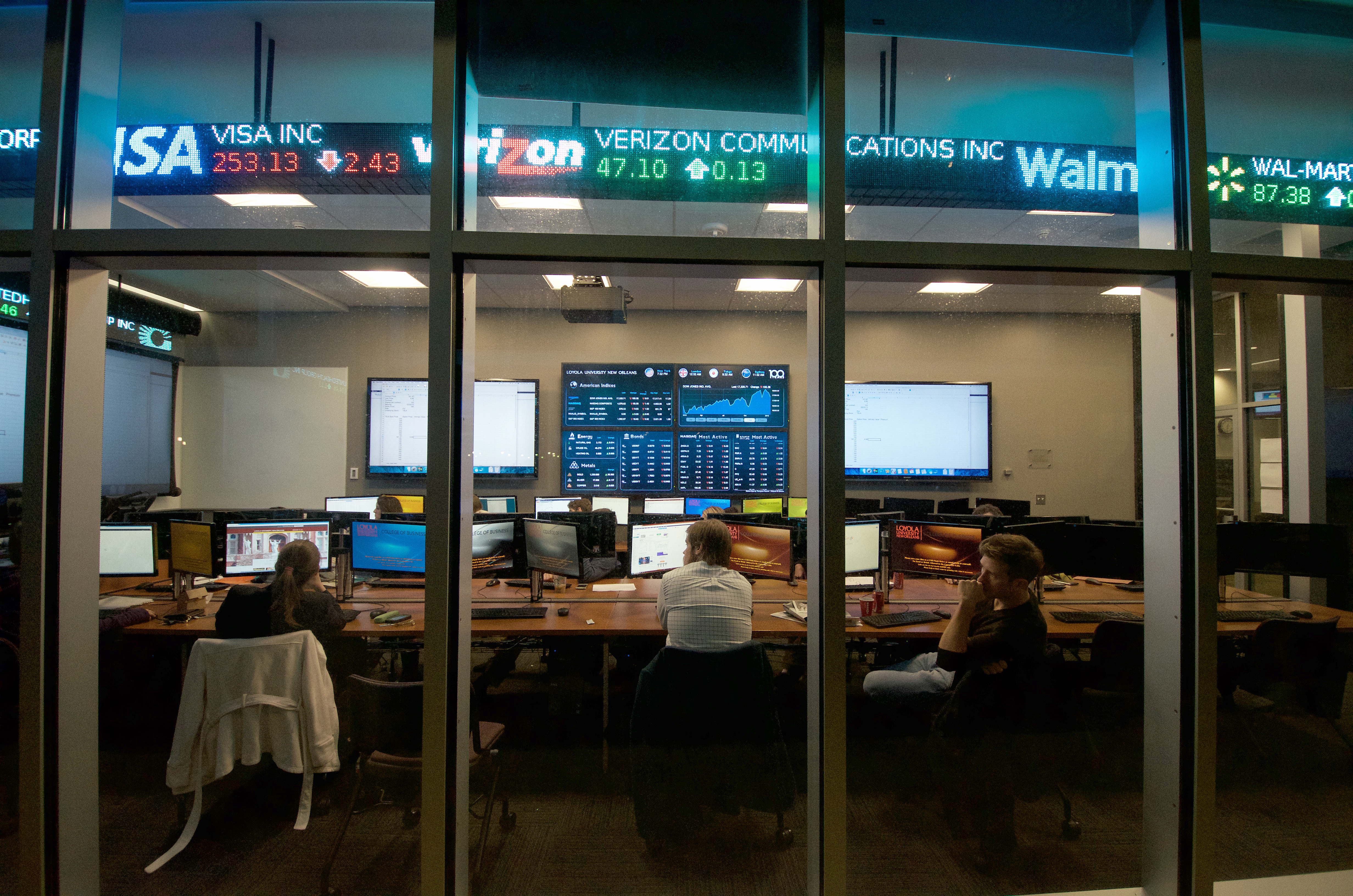 An glance into the trading room